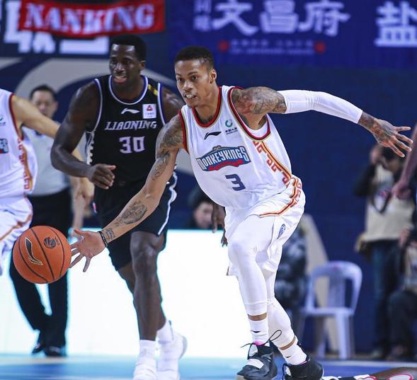 cba球员约瑟夫杨跟保罗乔治什么关系_约瑟夫杨与保罗乔治的关系介绍