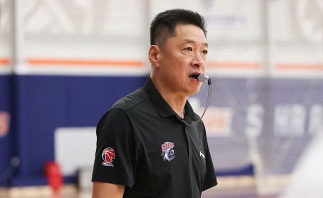 李春江教练身高多少_李春江身高体重介绍