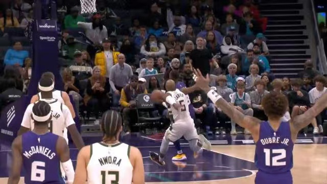 2022.12.4NBA全场录像回放 雄鹿vs黄蜂